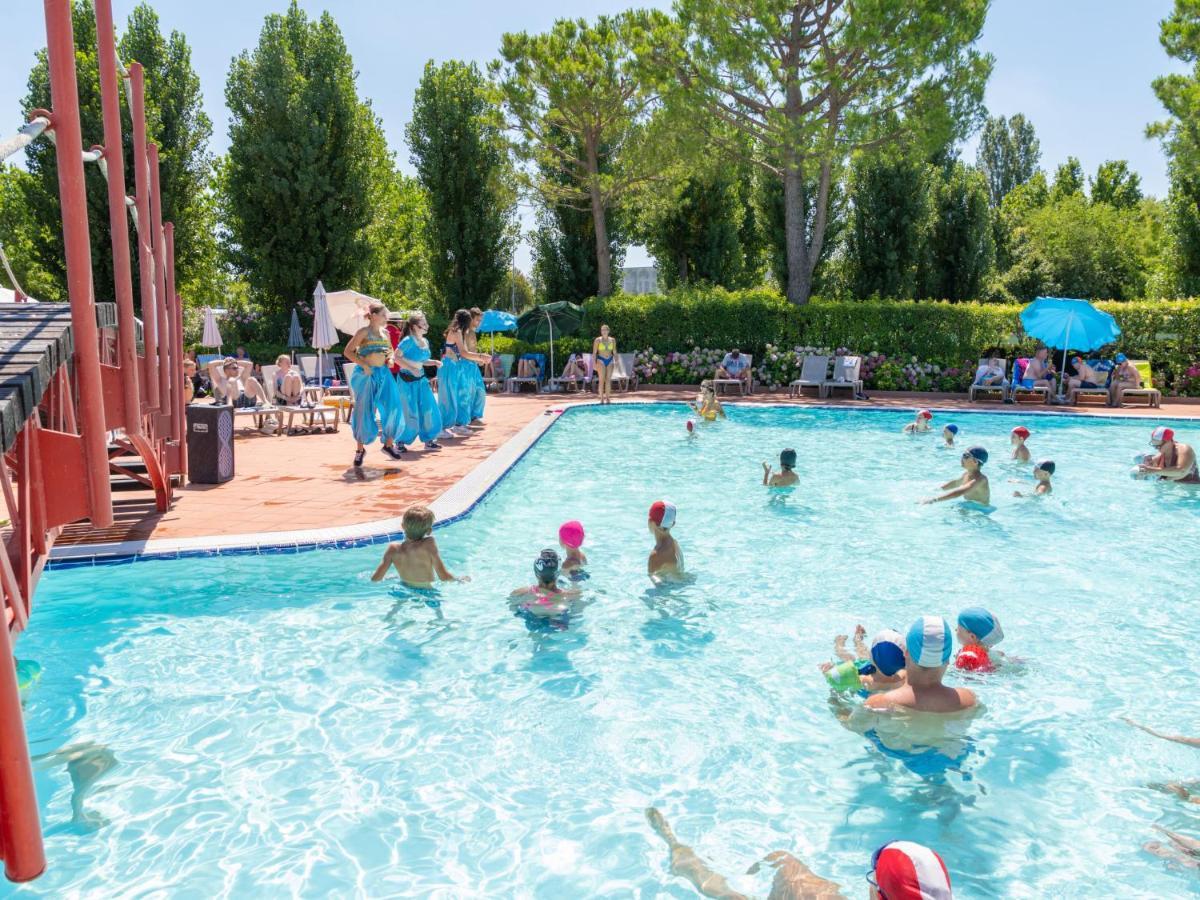 Holiday Home Garda Family Plus By Interhome Рівольтелла Екстер'єр фото